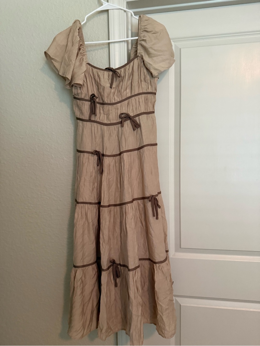 Storia Beige Tiered Midi Dress with Brown Trim